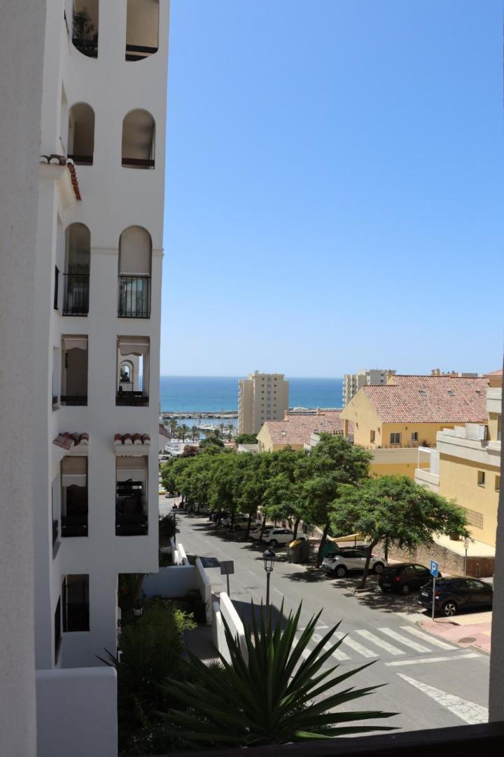 Апартаменты Port View - Reina Sofia Эстепона Экстерьер фото